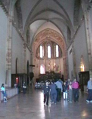Assisi: Basilika der hl. Klara - Innenansicht