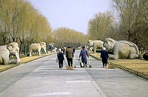 Beijing: Minggräber